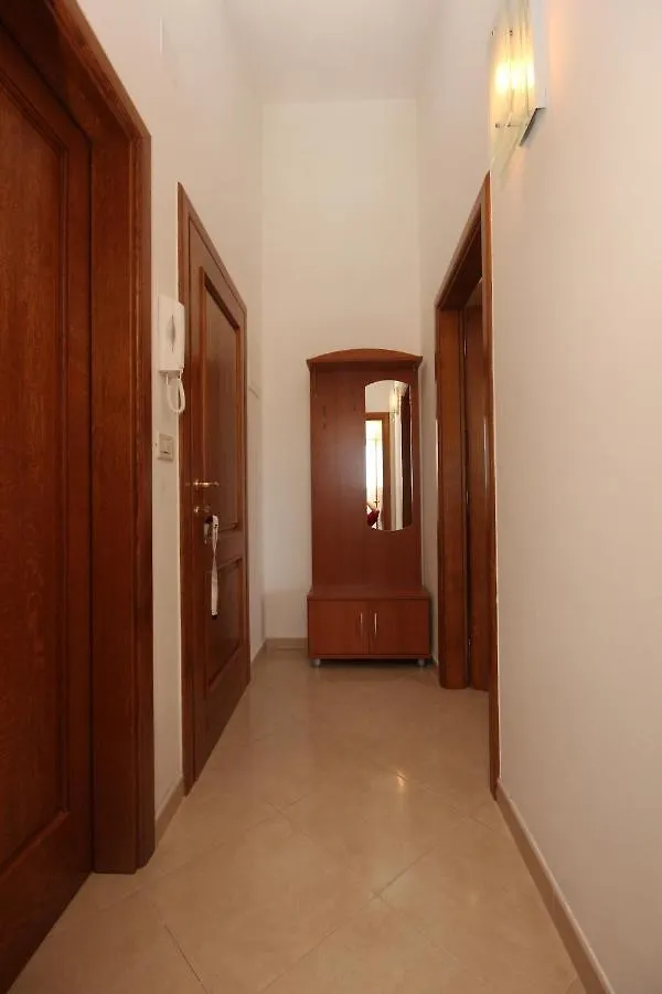 Apartment Basanija 3402F